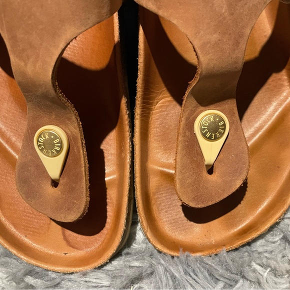 Birkenstock Tan Sandals with Gold Accents - Picture 5 of 9